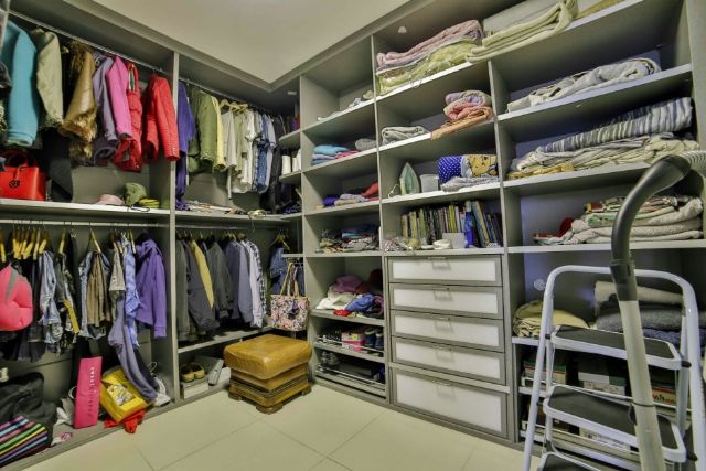 Walk in closet